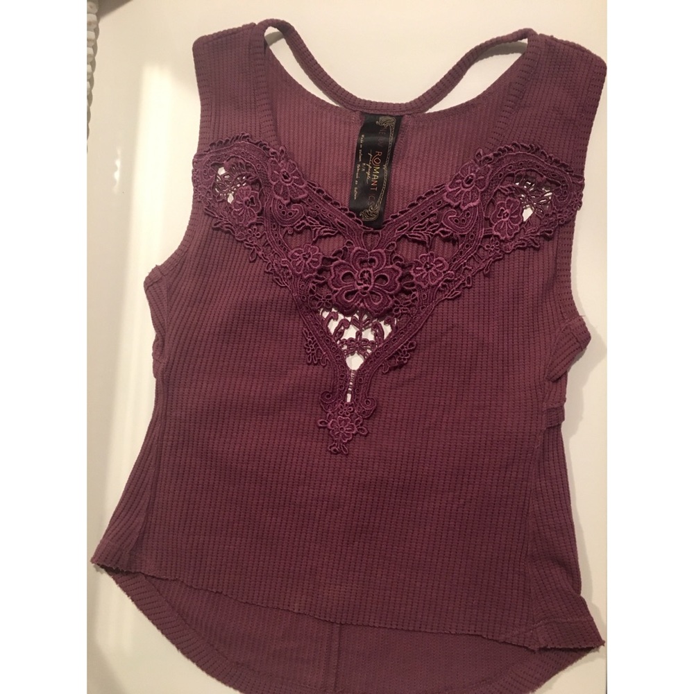 Adorable lace Free People top